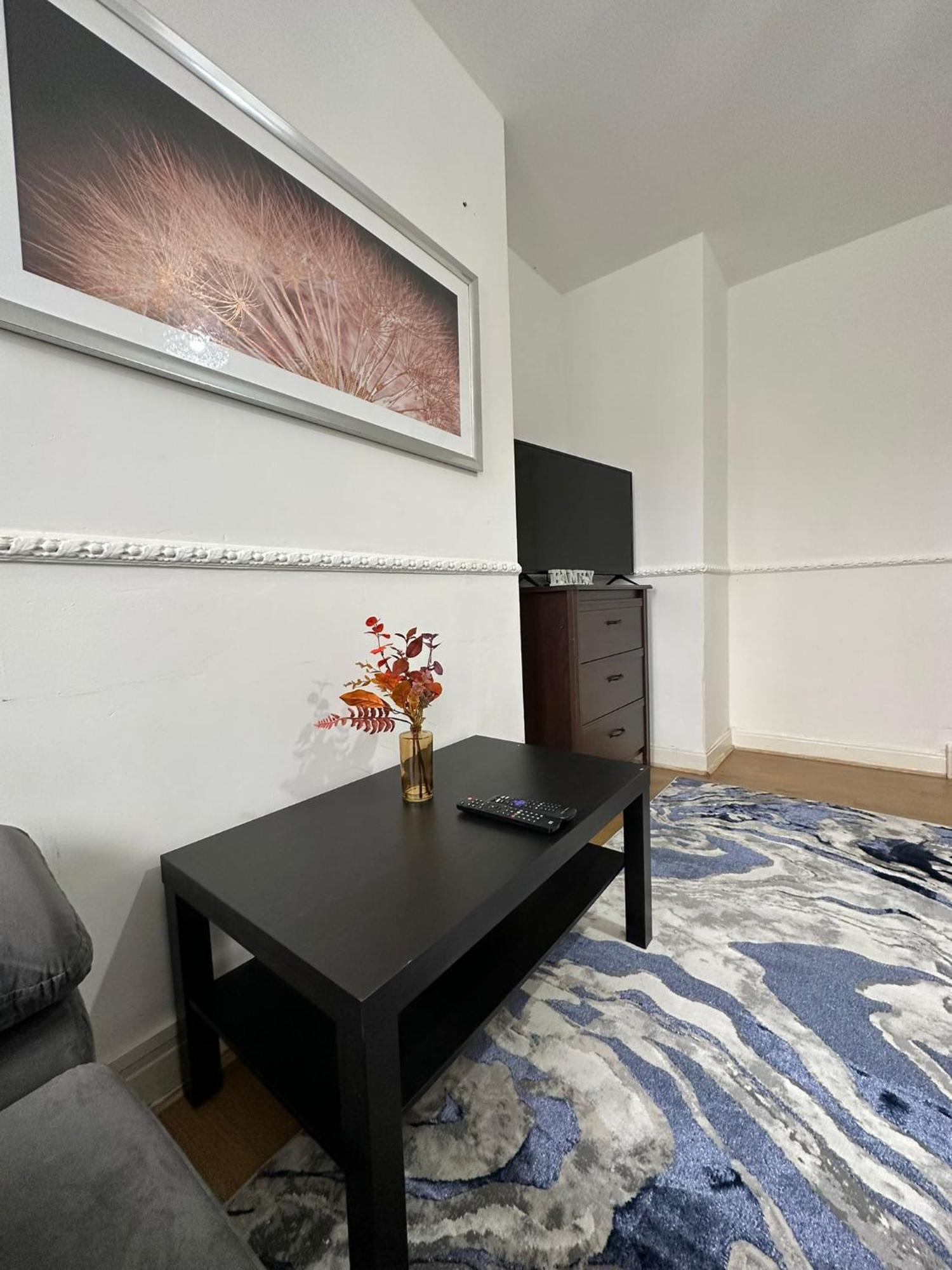 Apartament Lovely Spacious 2 Bedroom Flat In Bethnal Green, 3mins Away From Station