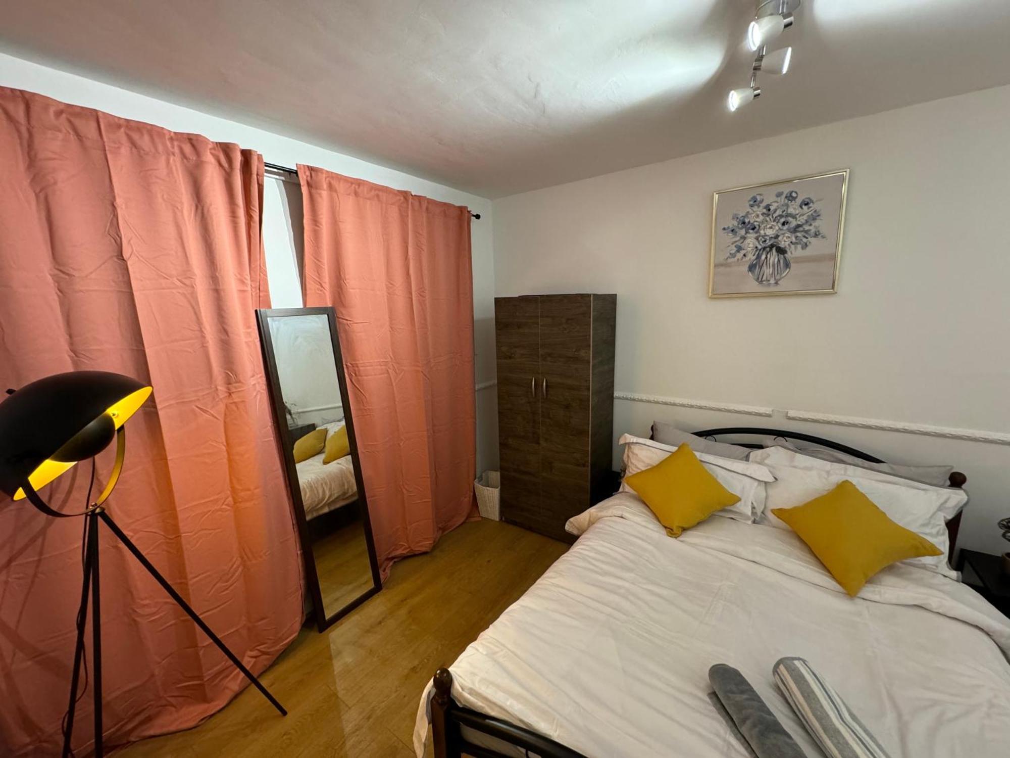 Apartament Lovely Spacious 2 Bedroom Flat In Bethnal Green, 3mins Away From Station